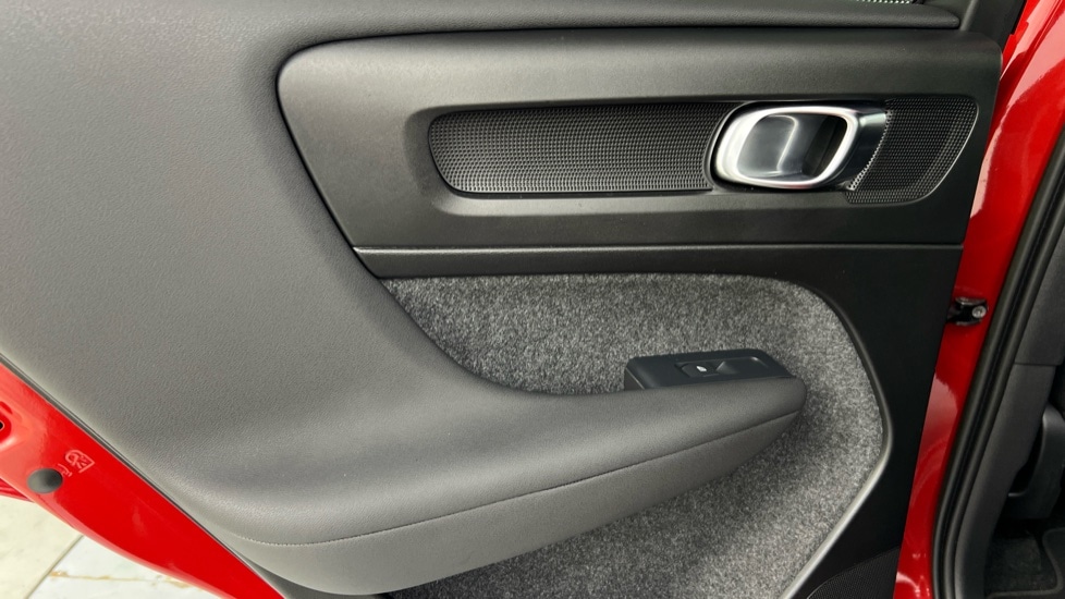 Used Volvo XC40 2022 for sale - 78049675: Photo 46