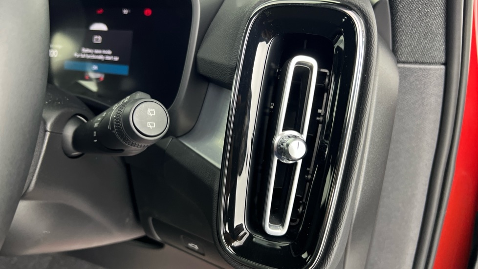 Used Volvo XC40 2022 for sale - 78049675: Photo 61