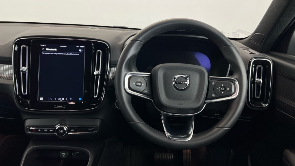 Used Volvo XC40 2023 for sale - 76528938: Photo 10