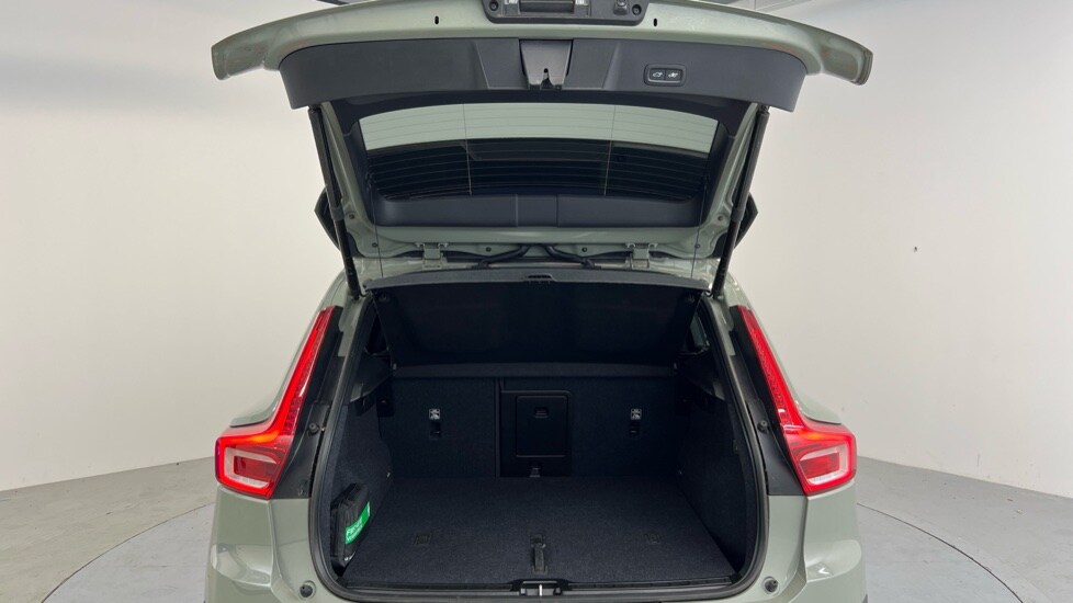 Used Volvo XC40 2023 for sale - 76528938: Photo 13