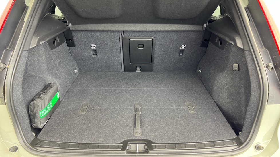 Used Volvo XC40 2023 for sale - 76528938: Photo 14