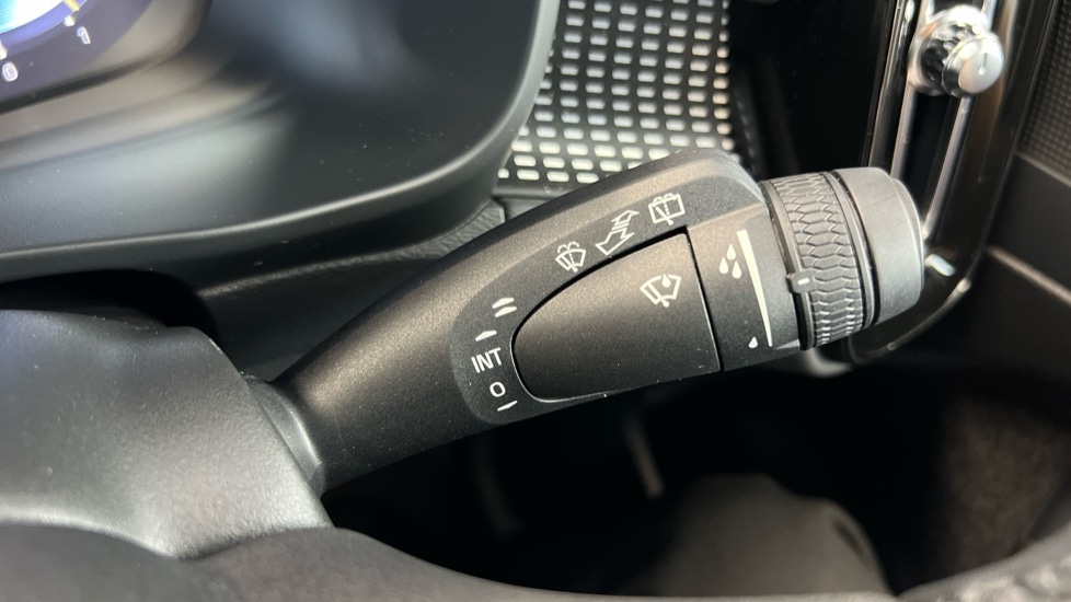 Used Volvo XC40 2023 for sale - 76528938: Photo 23