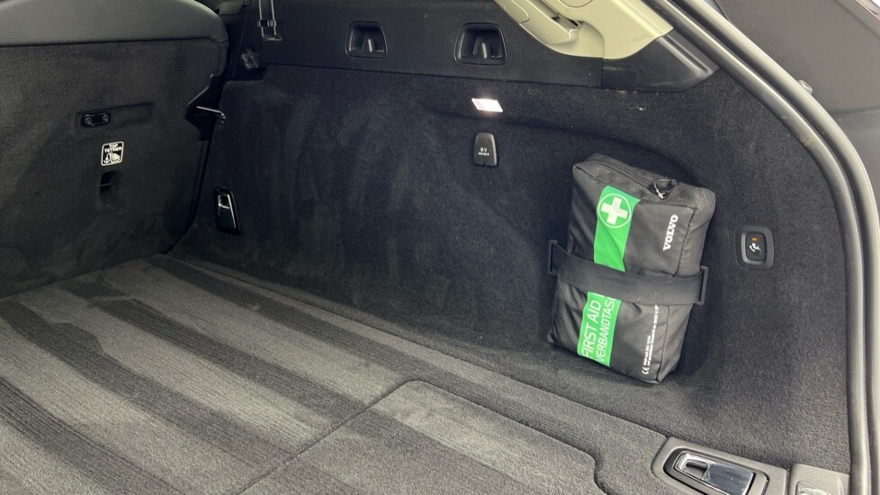 Used Volvo V90 2022 for sale - 76161331: Photo 40