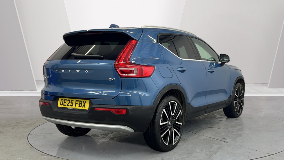 Used Volvo XC40 2025 for sale - 77673840: Photo 2