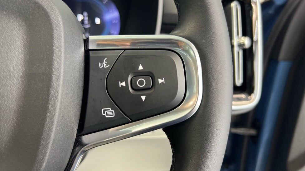 Used Volvo XC40 2025 for sale - 77673840: Photo 22