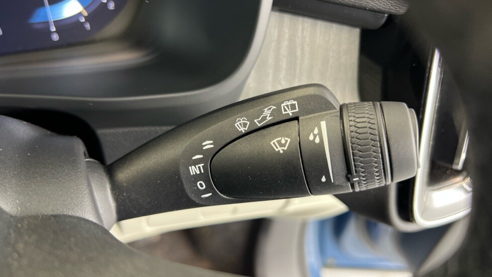 Used Volvo XC40 2025 for sale - 77673840: Photo 23