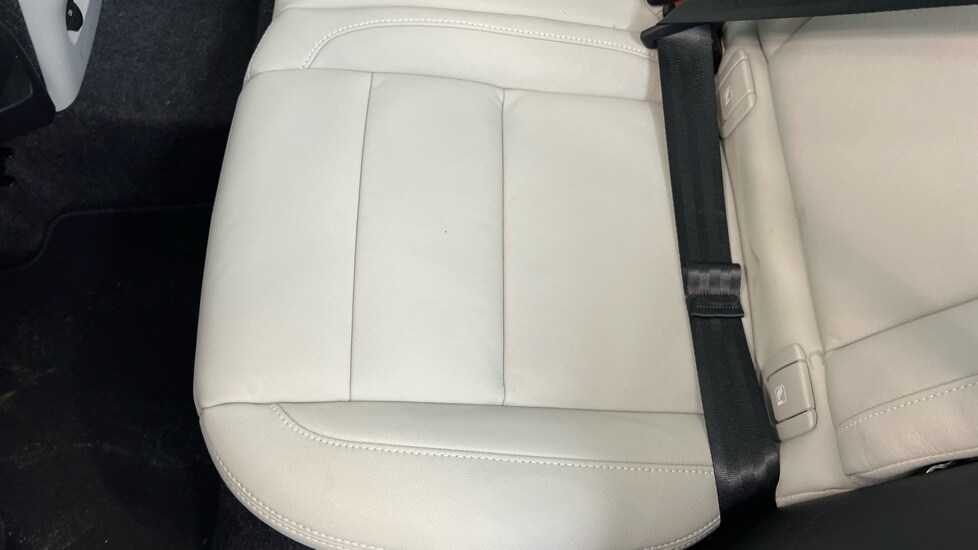 Used Volvo XC40 2025 for sale - 77673840: Photo 45