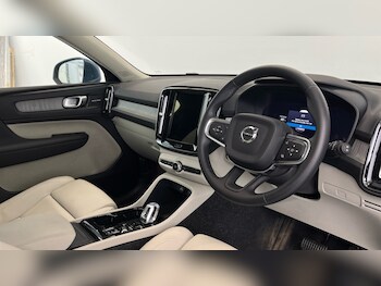 Used Volvo XC40 2025 for sale - 77673840: Photo