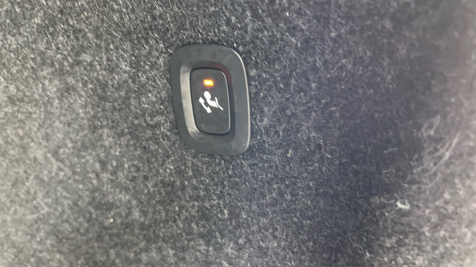 Used Volvo XC40 2025 for sale - 77673840: Photo 56