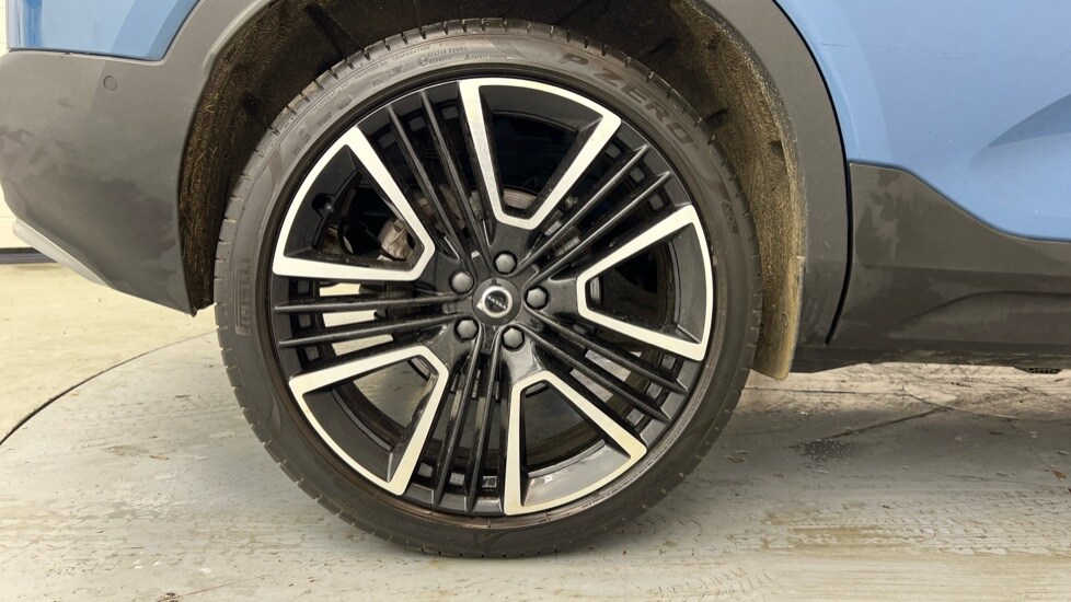 Used Volvo XC40 2025 for sale - 77673840: Photo 58