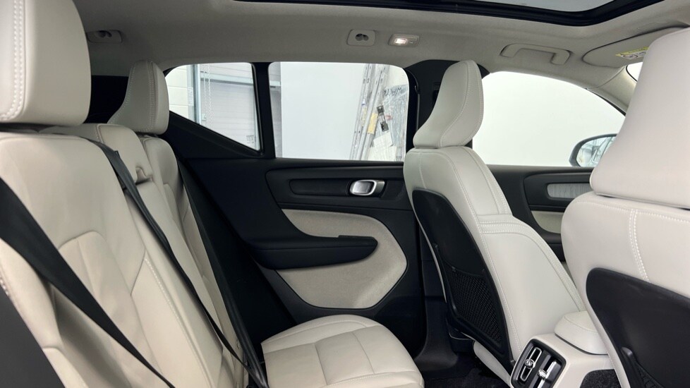 Used Volvo XC40 2025 for sale - 77673840: Photo 6