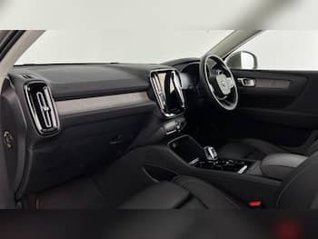 Used Volvo XC40 2021 for sale - 79705032: Photo