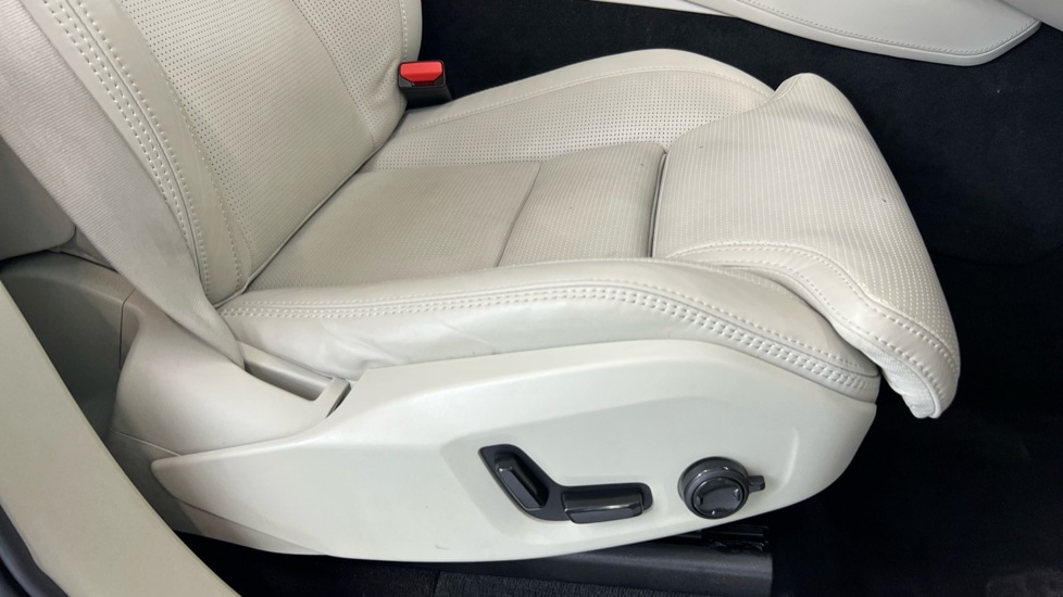 Used Volvo XC90 2024 for sale - 76501355: Photo 30