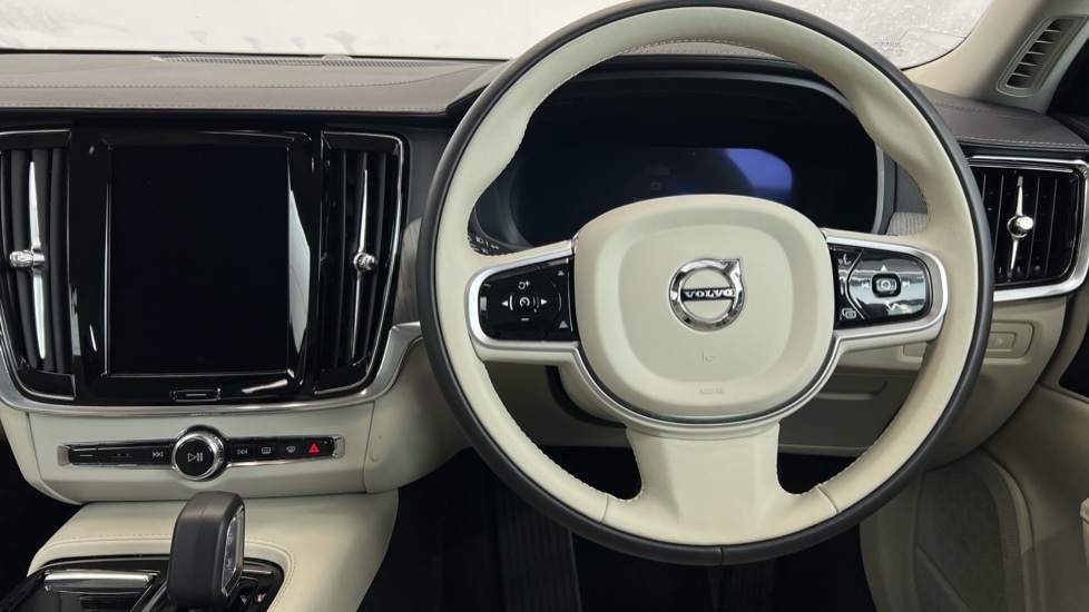 Used Volvo V90 2025 for sale - 76921837: Photo 10