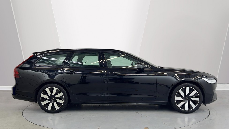 Used Volvo V90 2025 for sale - 76921837: Photo 3