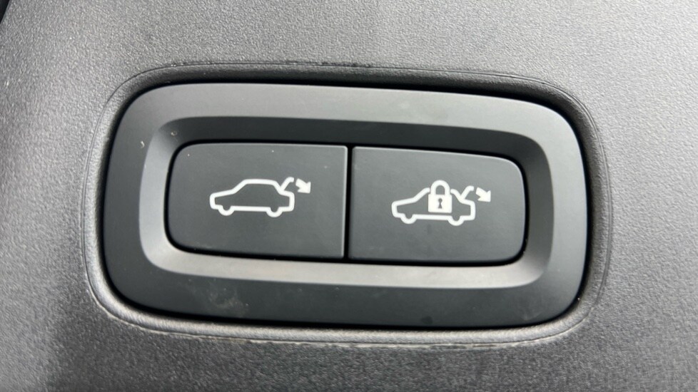 Used Volvo V90 2025 for sale - 76921837: Photo 35