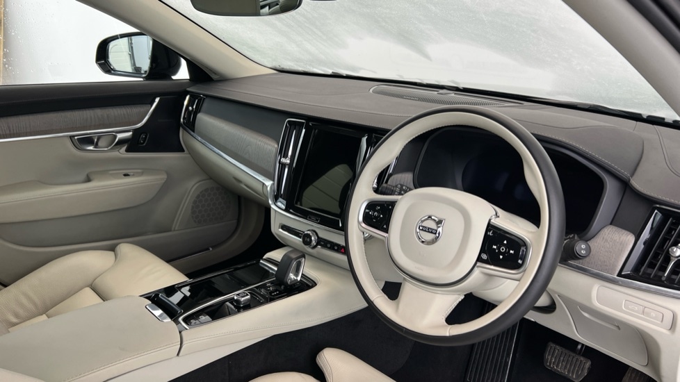 Used Volvo V90 2025 for sale - 76921837: Photo 4