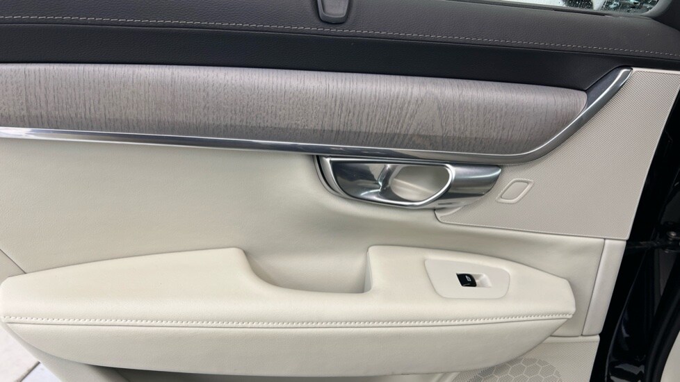 Used Volvo V90 2025 for sale - 76921837: Photo 44