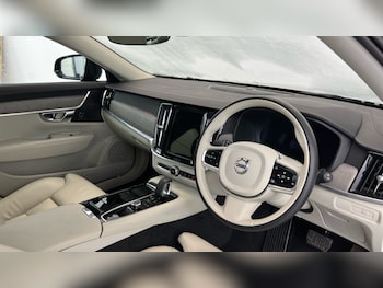 Used Volvo V90 2025 for sale - 76921837: Photo