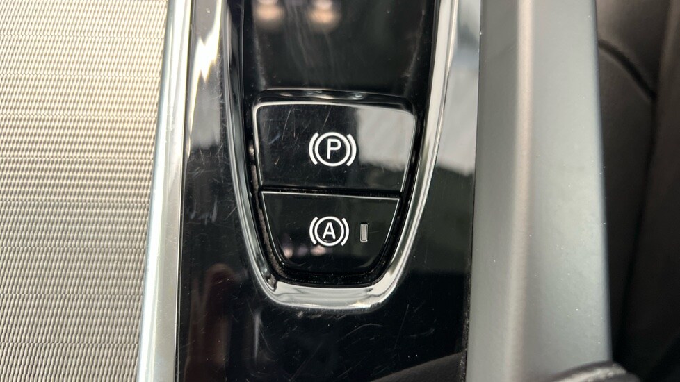 Used Volvo XC60 2022 for sale - 77333183: Photo 47