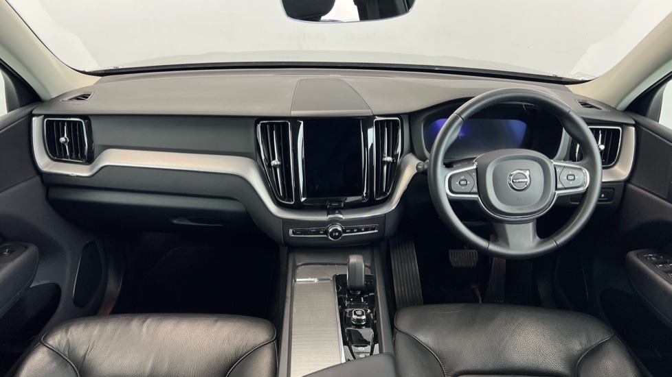 Used Volvo XC60 2022 for sale - 77333183: Photo 5