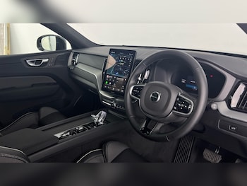 Used Volvo XC60 2025 for sale - 77795106: Photo