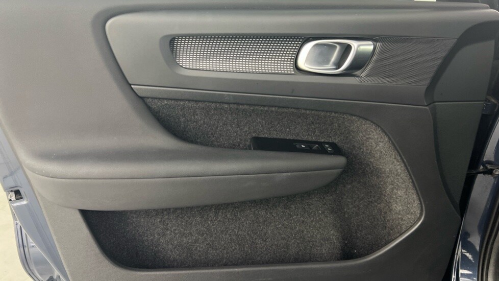 Used Volvo XC40 2021 for sale - 78088588: Photo 42