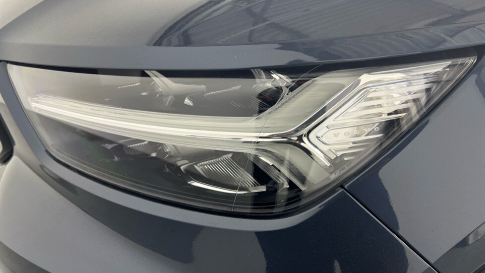 Used Volvo XC40 2021 for sale - 78088588: Photo 44