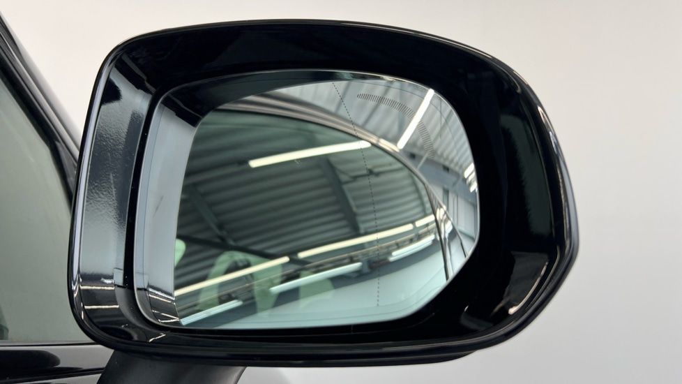 Used Volvo XC60 2019 for sale - 76652334: Photo 32