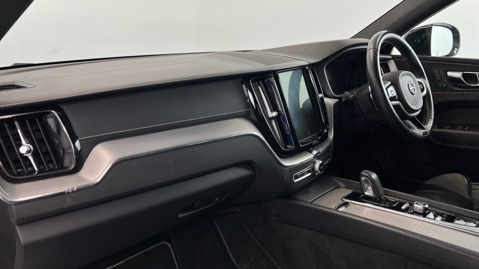 Used Volvo XC60 2019 for sale - 76652334: Photo 36