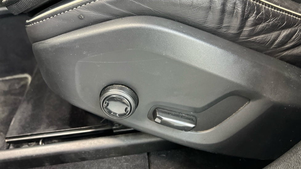 Used Volvo XC60 2019 for sale - 76652334: Photo 39