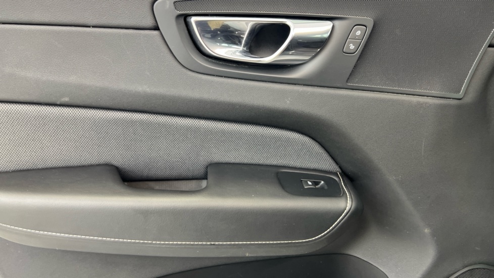 Used Volvo XC60 2019 for sale - 76652334: Photo 40