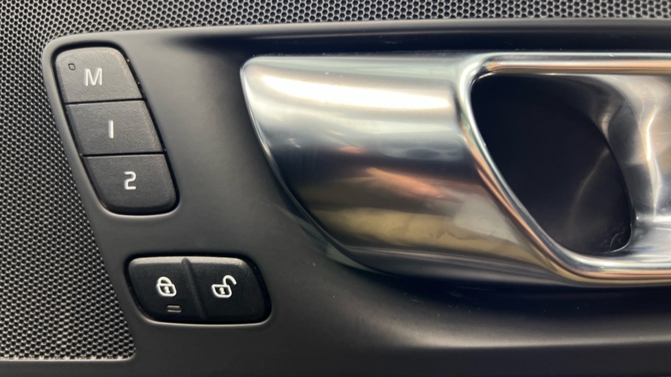 Used Volvo XC60 2019 for sale - 76652334: Photo 54