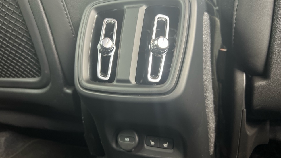 Used Volvo XC40 2024 for sale - 77994999: Photo 14