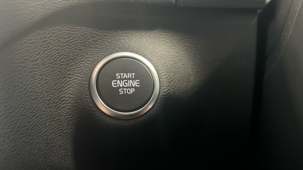 Used Volvo XC40 2024 for sale - 77994999: Photo 27