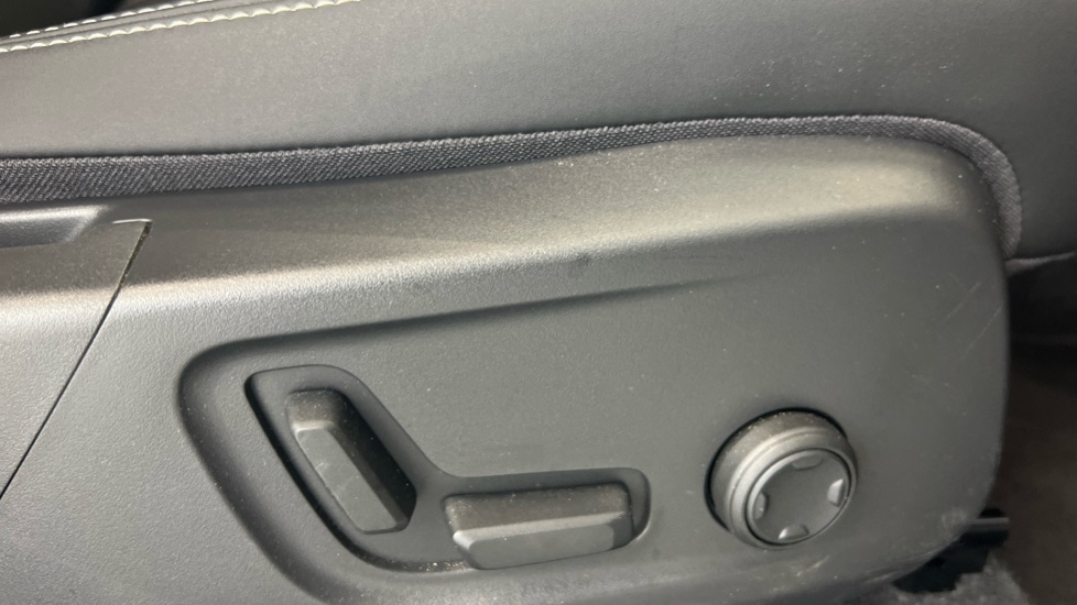 Used Volvo XC40 2024 for sale - 77994999: Photo 30