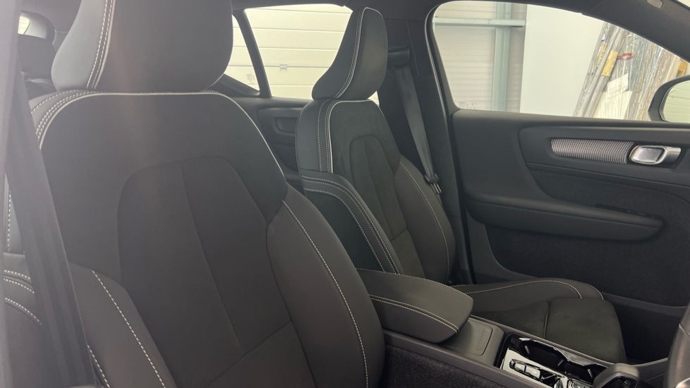 Used Volvo XC40 2024 for sale - 77994999: Photo 31