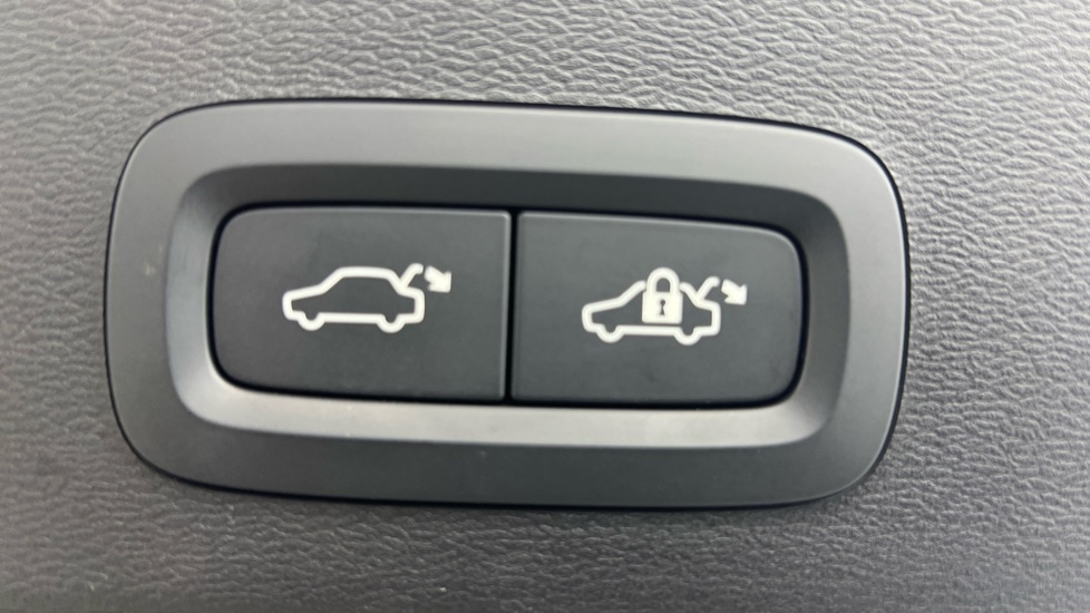 Used Volvo XC40 2024 for sale - 77994999: Photo 35