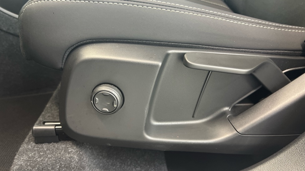 Used Volvo XC40 2024 for sale - 77994999: Photo 40