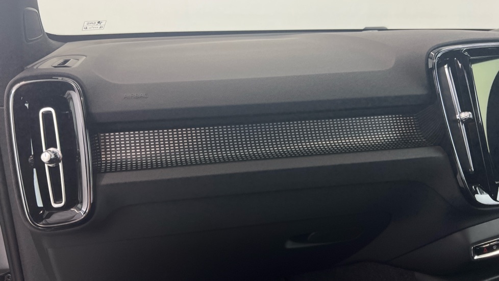 Used Volvo XC40 2024 for sale - 77994999: Photo 42