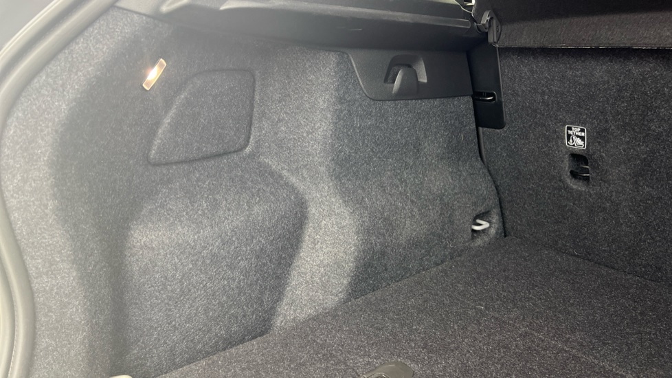 Used Volvo XC40 2024 for sale - 77994999: Photo 54