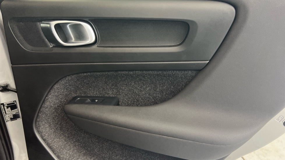 Used Volvo XC40 2024 for sale - 77994999: Photo 59