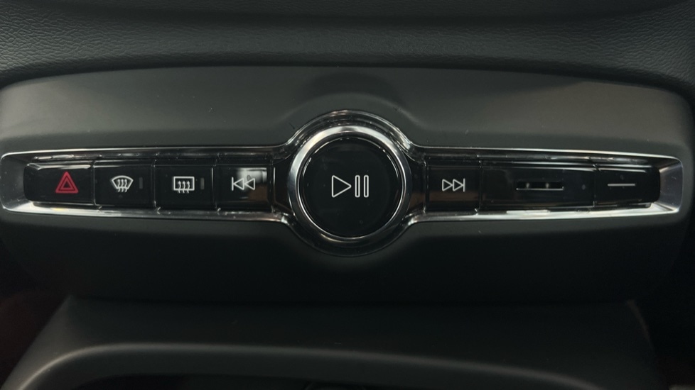 Used Volvo XC40 2024 for sale - 77994999: Photo 67