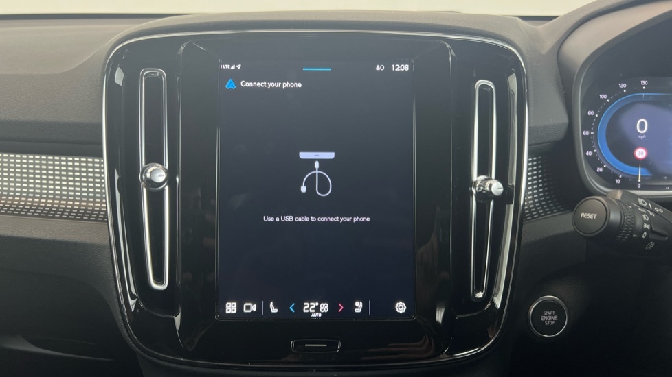 Used Volvo XC40 2024 for sale - 77994999: Photo 77