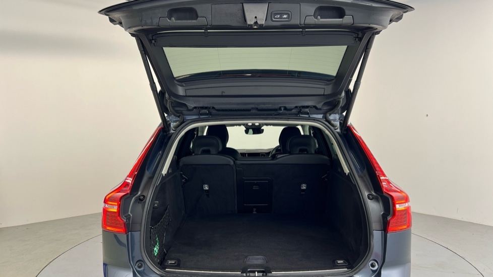 Used Volvo XC60 2023 for sale - 76942902: Photo 13