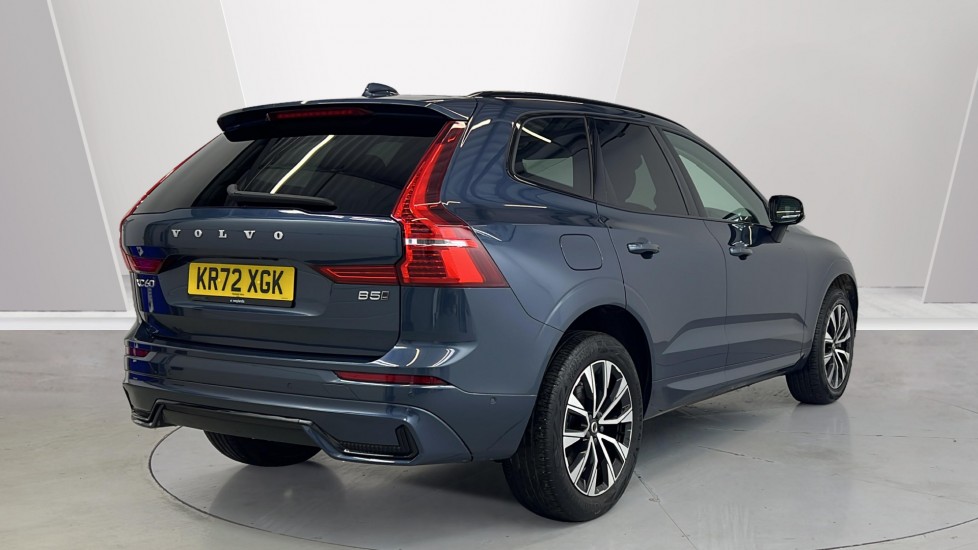 Used Volvo XC60 2023 for sale - 76942902: Photo 2