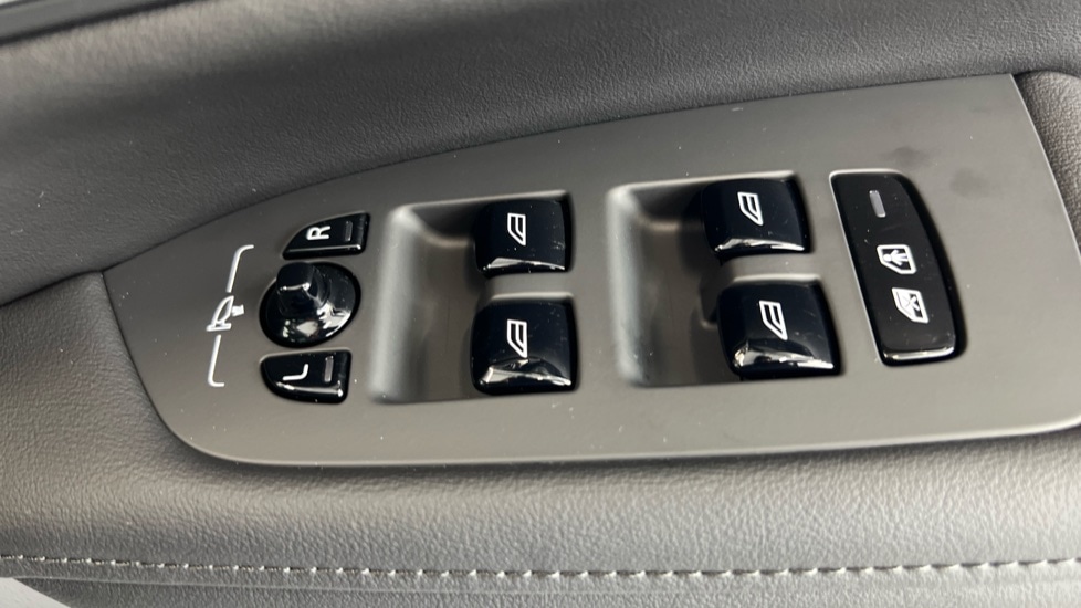 Used Volvo V90 2025 for sale - 76552412: Photo 24