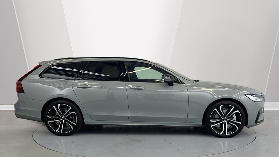 Used Volvo V90 2025 for sale - 76552412: Photo 3