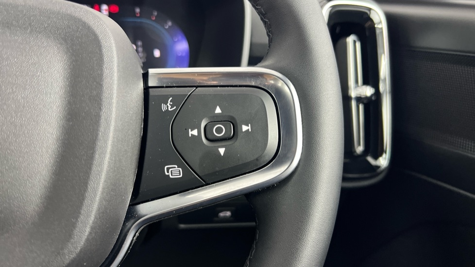 Used Volvo XC40 2022 for sale - 77971799: Photo 22