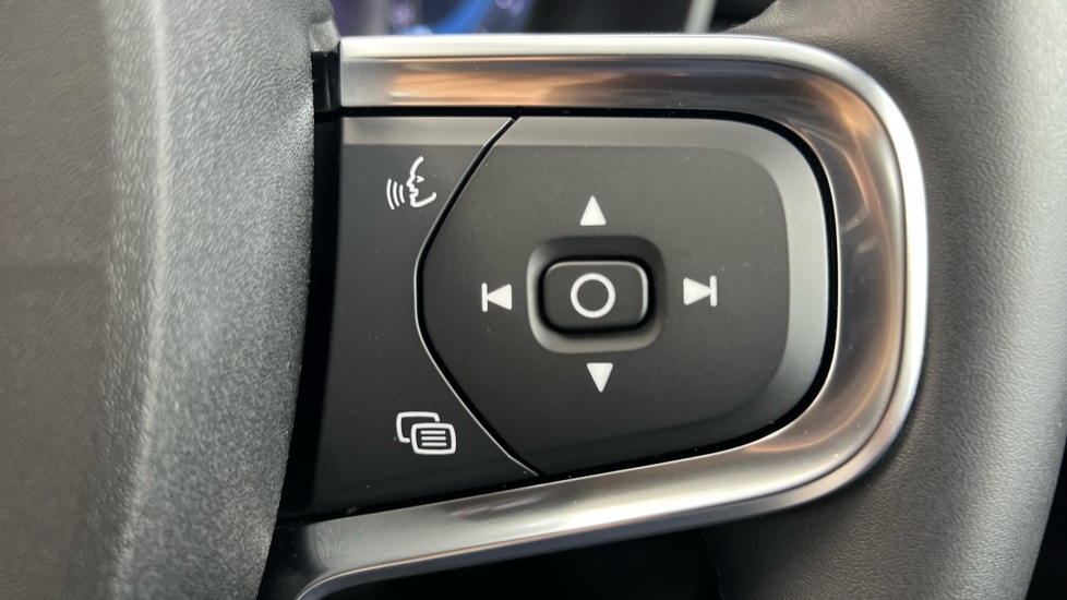 Used Volvo XC40 2024 for sale - 77261532: Photo 22